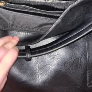 Elegant Black Leather Tote Bag thumbnail 3