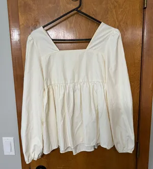 Listicle White Blouse thumbnail 1