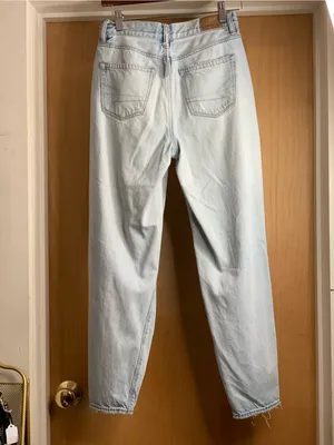 American Eagle High-Rise Distressed Light Wash Relaxed Mom Jeans Y2K Grunge thumbnail 4