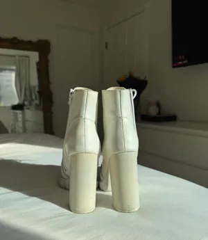 Jeffrey Campbell Boots White size 8 thumbnail 3