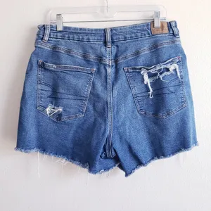 American Eagle Curvy Mom Short Distressed Denim Jean thumbnail 4