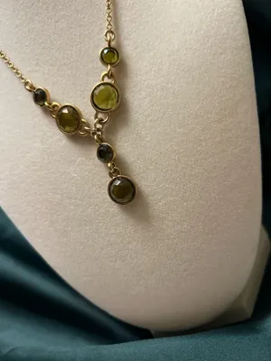 Vintage Gold-Tone Necklace Bezel Olive Green Faceted Stones thumbnail 2