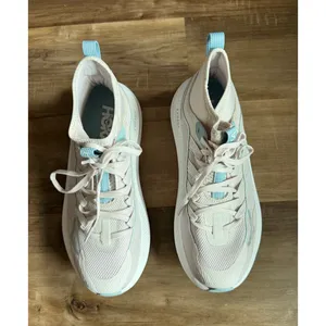 Hoka Kawana Mid Sneaker Womens Size 8B thumbnail 4