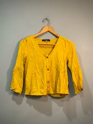 Gold Sugar + Lips Bell Sleeve Button Down Blouse Size S Like New thumbnail 4