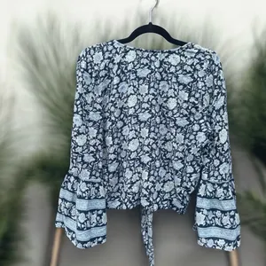 American Eagle Boho Floral Bell Sleeve Blouse Large thumbnail 3