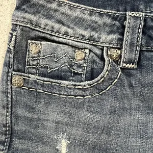 Miss Me Size 27 Boyfriend Shorts Mid Rise Cuff Stretch Rhinestone Stud Pockets thumbnail 7