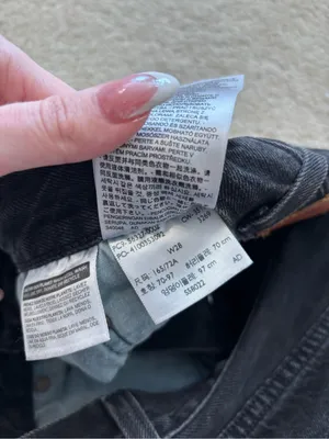 Levi’s 501 Jean Shorts thumbnail 2