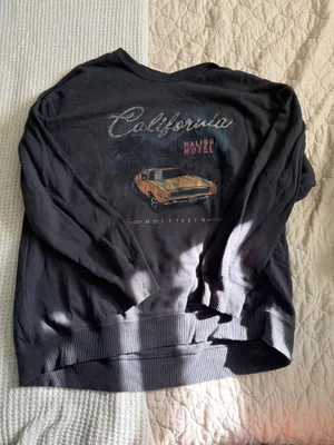 Hollister Crewneck Sweater thumbnail 1