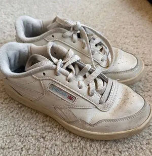 Reebok White Leather Low-Top Sneakers thumbnail 1