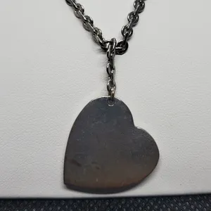 Guess Heart Necklace  thumbnail 3