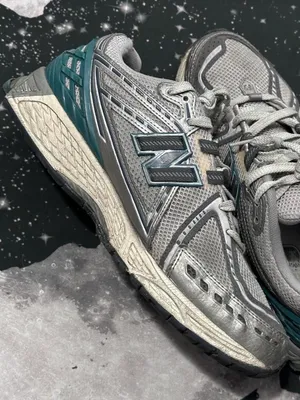 New Balance 1906R Mens Sneakers Size 10.5 thumbnail 1