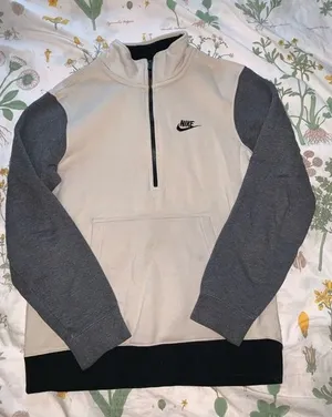 Nike pullover thumbnail 1