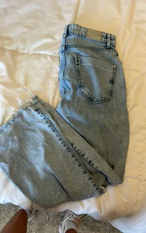 Zara straight leg high rise jeans thumbnail 3