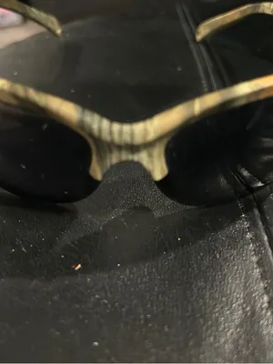Stylish Black Lens Sunglasses with Wood-Effect Frame unisex thumbnail 6