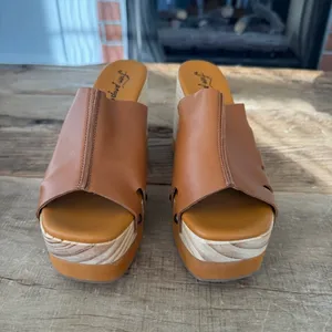 NEW IN BOX Free People Cassis Clogs ~ SOLD OUT ~ 40 ( 9 / 9.5) Platform Comfy thumbnail 6