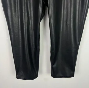 NWT Curve Love Ankle Straight Vegan Leather Pant 33 16S thumbnail 4