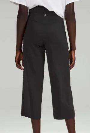 lululemon Align Super-High-Rise Wide-Leg Crops in black. 2 thumbnail 1