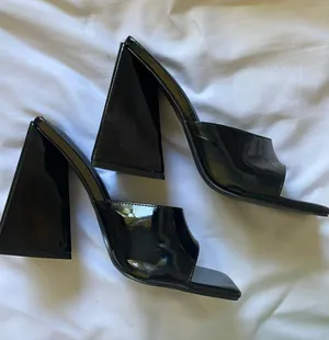 Black Chunky Heels Size 7 thumbnail 1