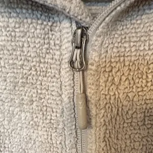 The North Face Women's Light Gray Teddy Fleece Full-Zip Jacket thumbnail 5