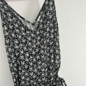 NWT Gap Wide Leg Belted Floral Jumpsuit thumbnail 5