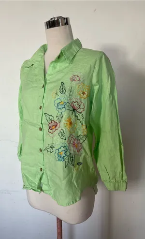 Embroidered Light Green Button thumbnail 1