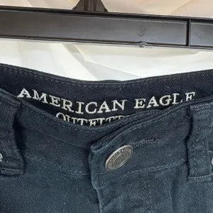 American eagle black distressed denim thumbnail 3