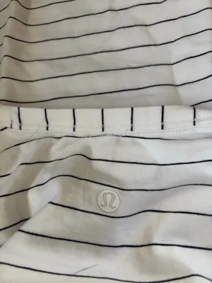 Lululemon Short Sleeve thumbnail 2
