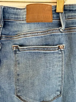 Judy Blue Boot Cut medium wash jeans, 10" rise, size 30 (11) thumbnail 11
