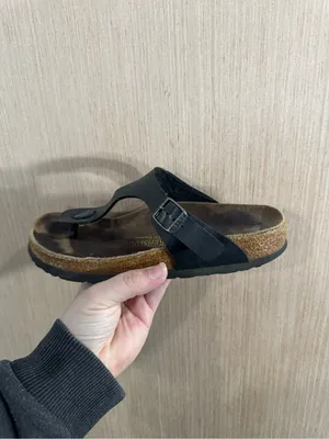 Women’s Birkenstock Gizeh Black Leather Thong Sandals with Buckle Size 38 thumbnail 9