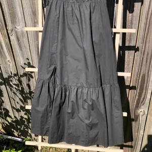 the Label Poplin Puff Sleeve Tiered Midi Dress Black - Size Small thumbnail 8