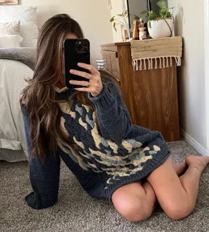 Newport News Vintage Chunky Knit Oversized Sweater thumbnail 1