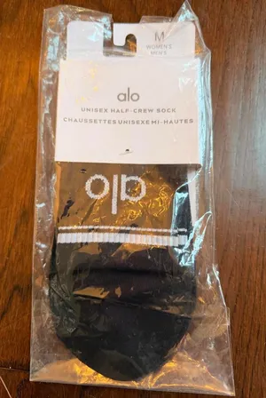 Alo Unisex Half thumbnail 1
