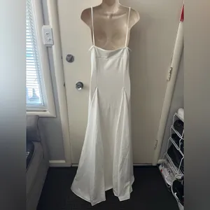 Elegant White Spaghetti Strap Maxi Dress Size XXL thumbnail 5