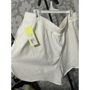 Fabletics All in motion Women's cream Athletic Shorts Pockets Plus 1X thumbnail 3