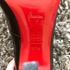 Christian Louboutin Décolleté 868 Patent L. Heels. Size 37.5 (US 7.5). thumbnail 12
