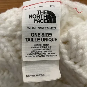 The North Face White Cable Knit Beanie Pom Womens One Size thumbnail 3