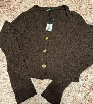 Brown sweater Size M thumbnail 1
