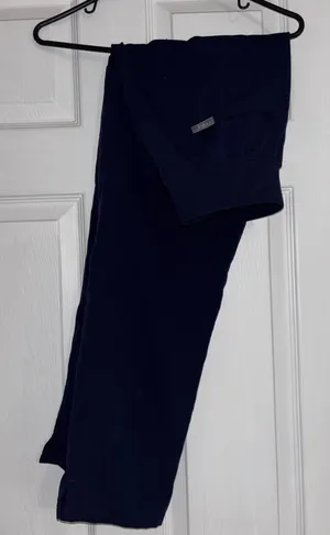 FIGS Straight Leg Scrub Pants | Medium Petite | Excellent Condition thumbnail 1