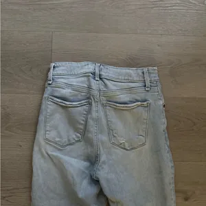 Abercrombie & Fitch Super Skinny Ankle High Rise Curve Love Button Fly Jeans thumbnail 7