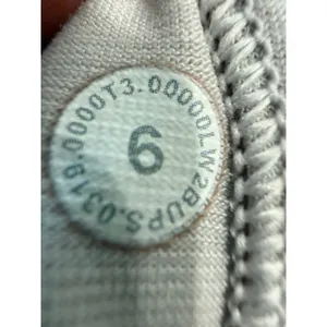 Lululemon Stronger as One Long Line Bra‎ *lululemon X Barrys Size 6 thumbnail 5