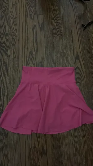 Old Navy comfy pink skirt thumbnail 2