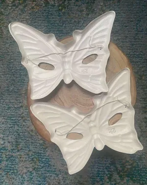 Vintage dead stock plastic butterfly green and pink Halloween costume face masks thumbnail 4