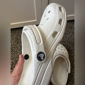 Crocs Shoes Women’s White Clogs Size 6‎ thumbnail 14