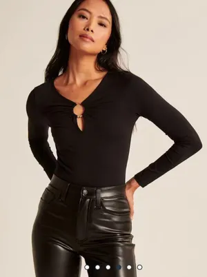 Long-Sleeve Seamless Fabric Keyhole Bodysuit thumbnail 1