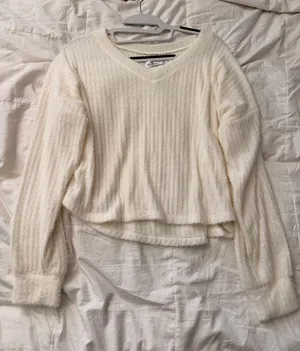 Hollister Sweater thumbnail 1