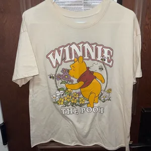 Disney Winnie the Pooh Graphic T-Shirt, Size XL thumbnail 1