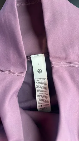 Lululemon Wunder Train Shorts 6" thumbnail 6