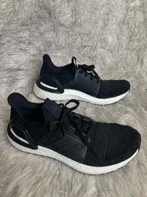 Adidas Ultraboost Black/White Women’s Knit Running Sneakers Size US 8.5 UK7 thumbnail 2