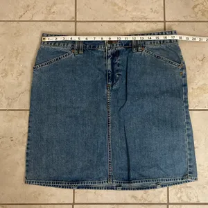 Old Navy Y2K Low Rise Denim Skirt thumbnail 6