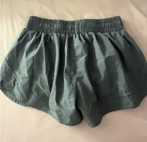 athletic shorts Green Size M thumbnail 1